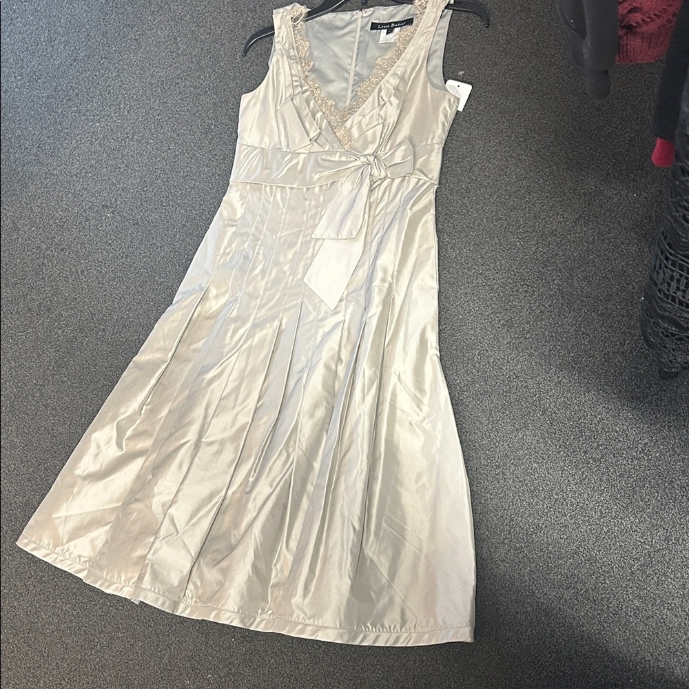 Elegant Cream Midi Dress